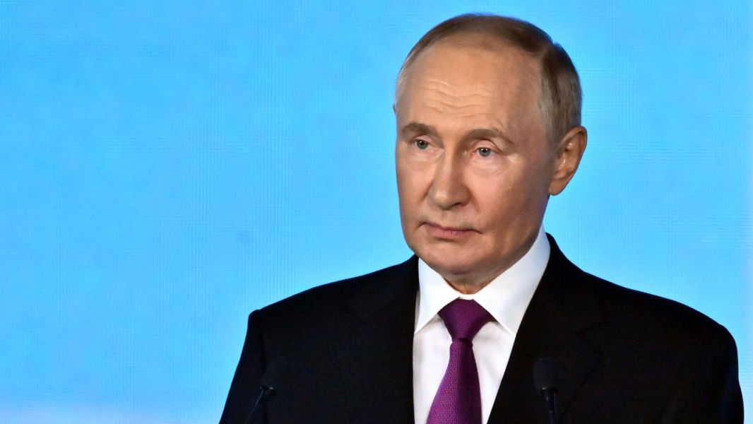 Путин обсудит с членами Совбеза систему контроля воздушного пространства в РФ Путин обсудит с членами Совбеза систему контроля воздушного пространства в РФ