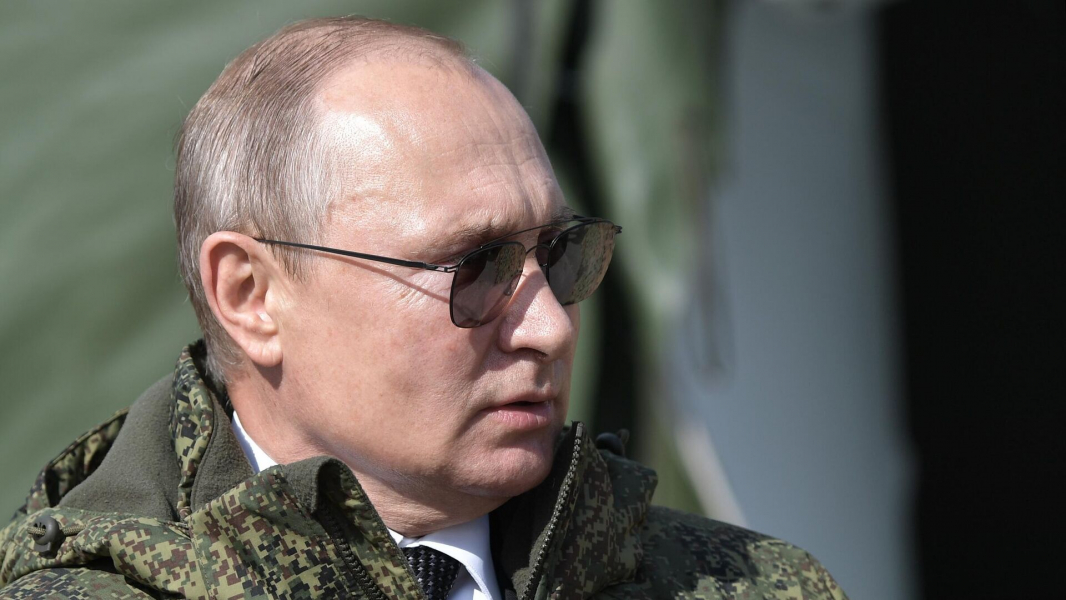 Путин на следующей неделе примет участие в военных учениях Путин на следующей неделе примет участие в военных учениях