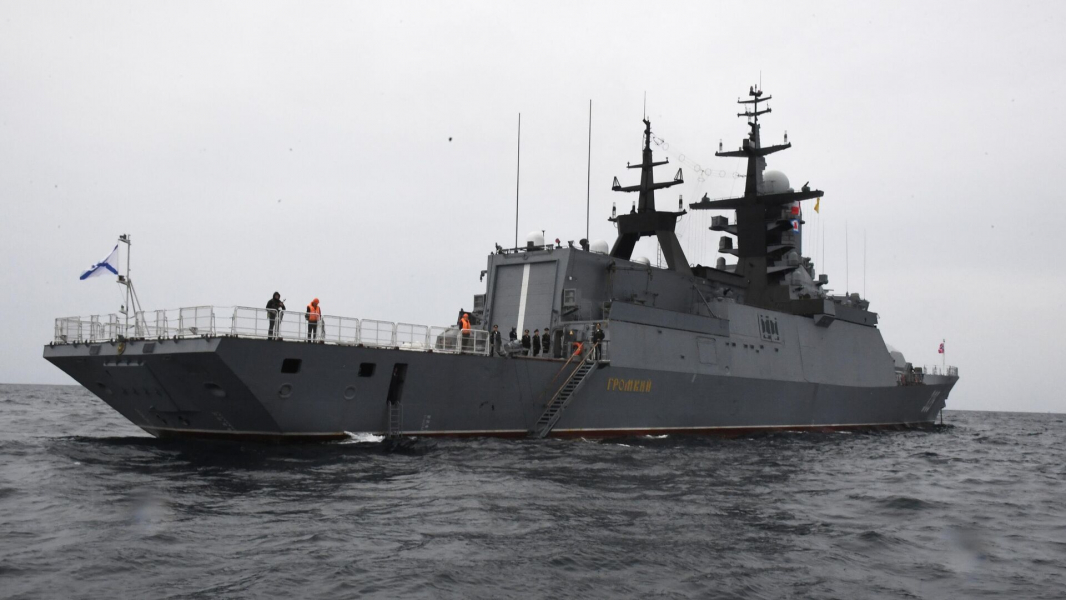 Корабли ВМФ России и ВМС Китая выполнили артиллерийские стрельбы в Японском море Корабли ВМФ России и ВМС Китая выполнили артиллерийские стрельбы в Японском море